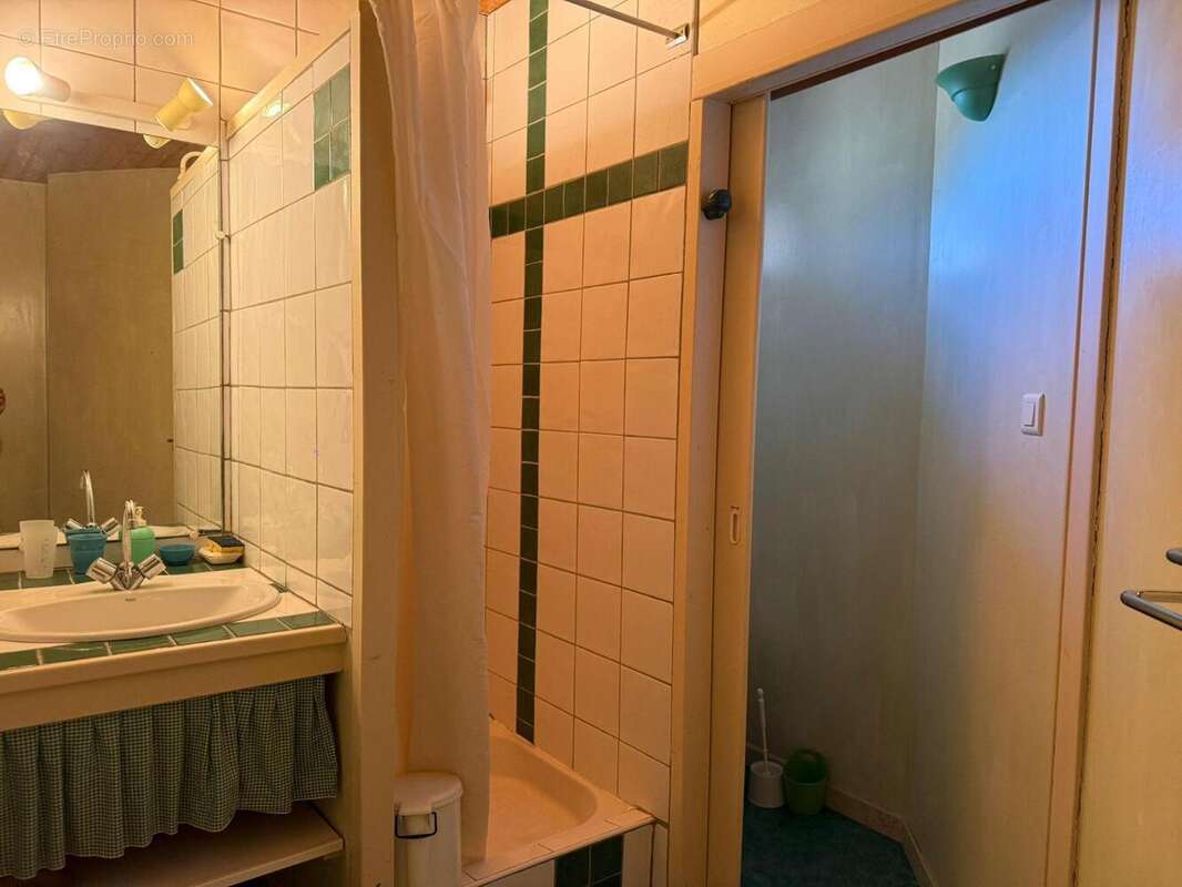   - Maison à FABRAS