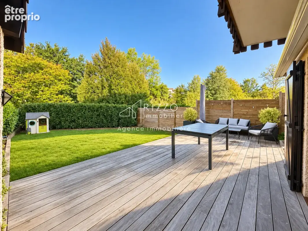 Annecy-le-vieux   charmante maison familiale, 4 chambres, jardin et terrasse - photo 3