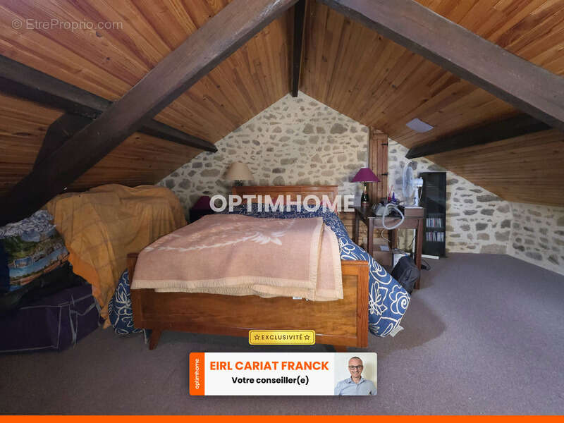 Maison à SAINT-ETIENNE-DE-FURSAC