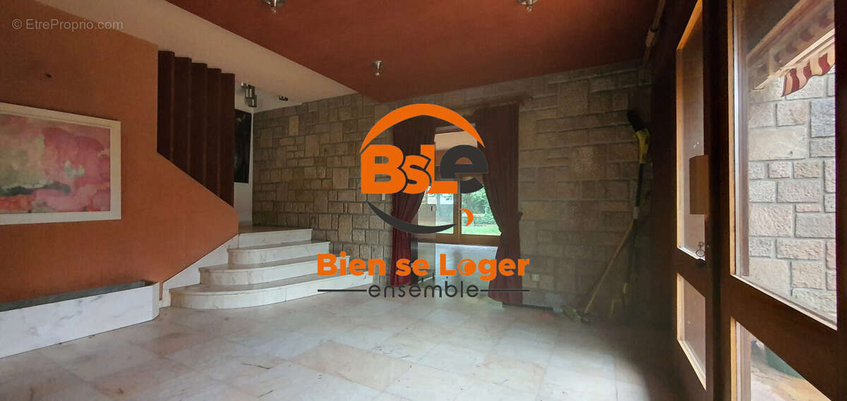 BSLE ST CHELY MAISON LE MALZIEU   - Maison à LE MALZIEU-VILLE