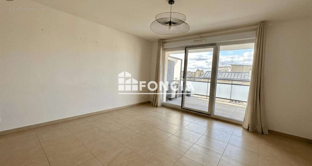 A VENDRE - CHARTREUX - Appartement récent T3 avec terrasse et box - photo 2