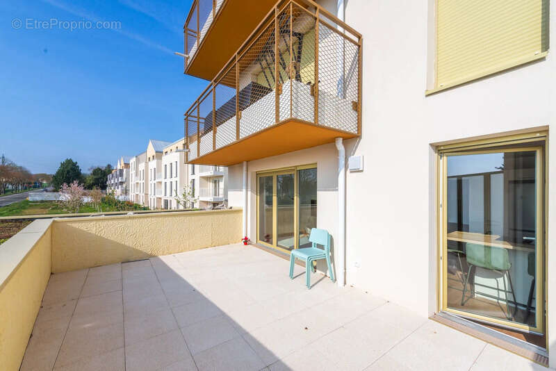 Appartement à vendre 3 pièces T3 PLAISIR (78) 2 parkings terrasse - photo 5