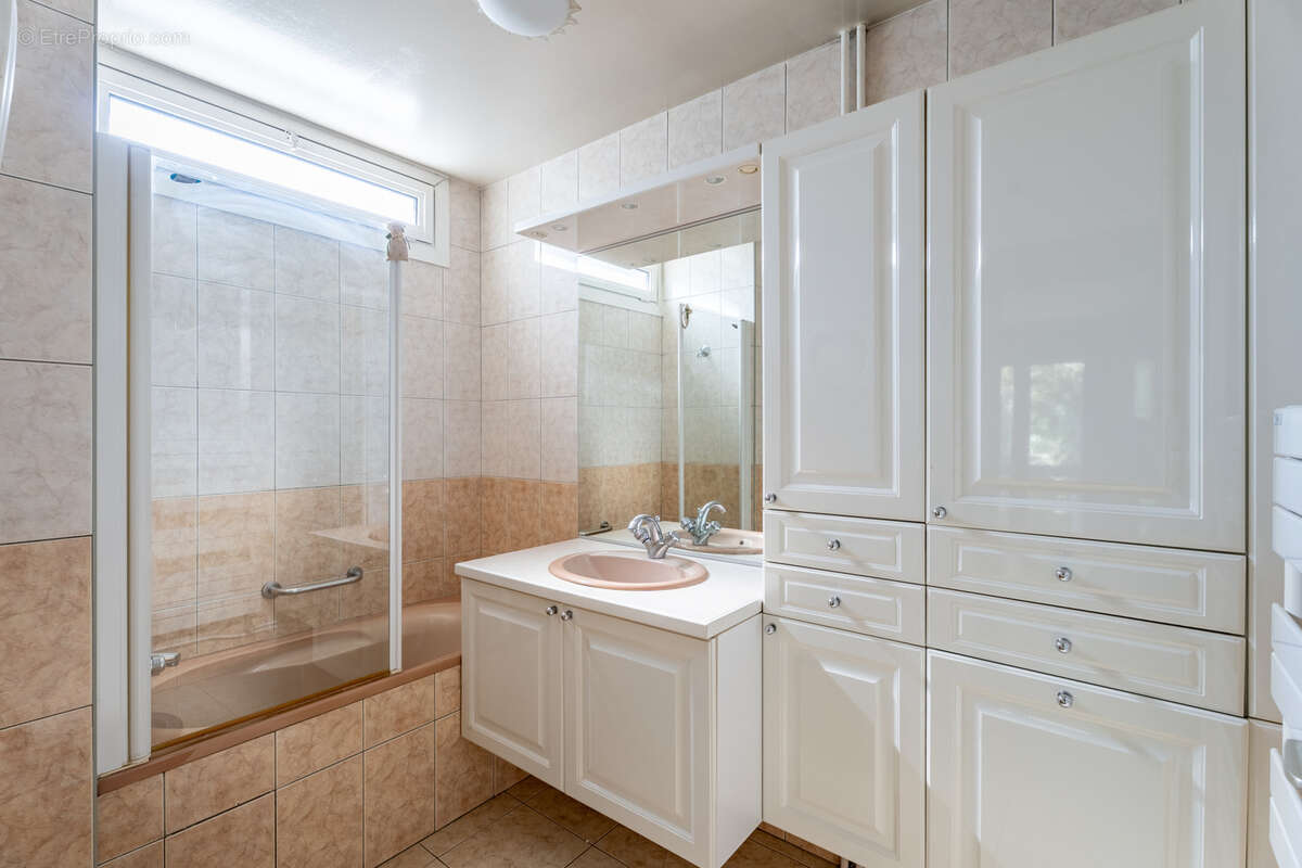 Appartement à MARSEILLE-12E