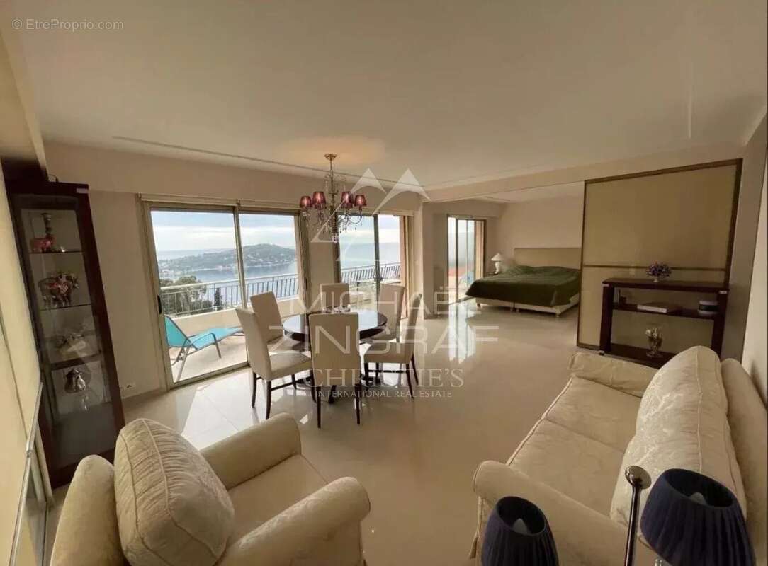 Appartement à VILLEFRANCHE-SUR-MER