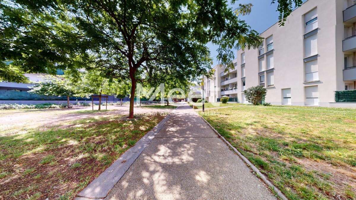 Appartement à LES ULIS