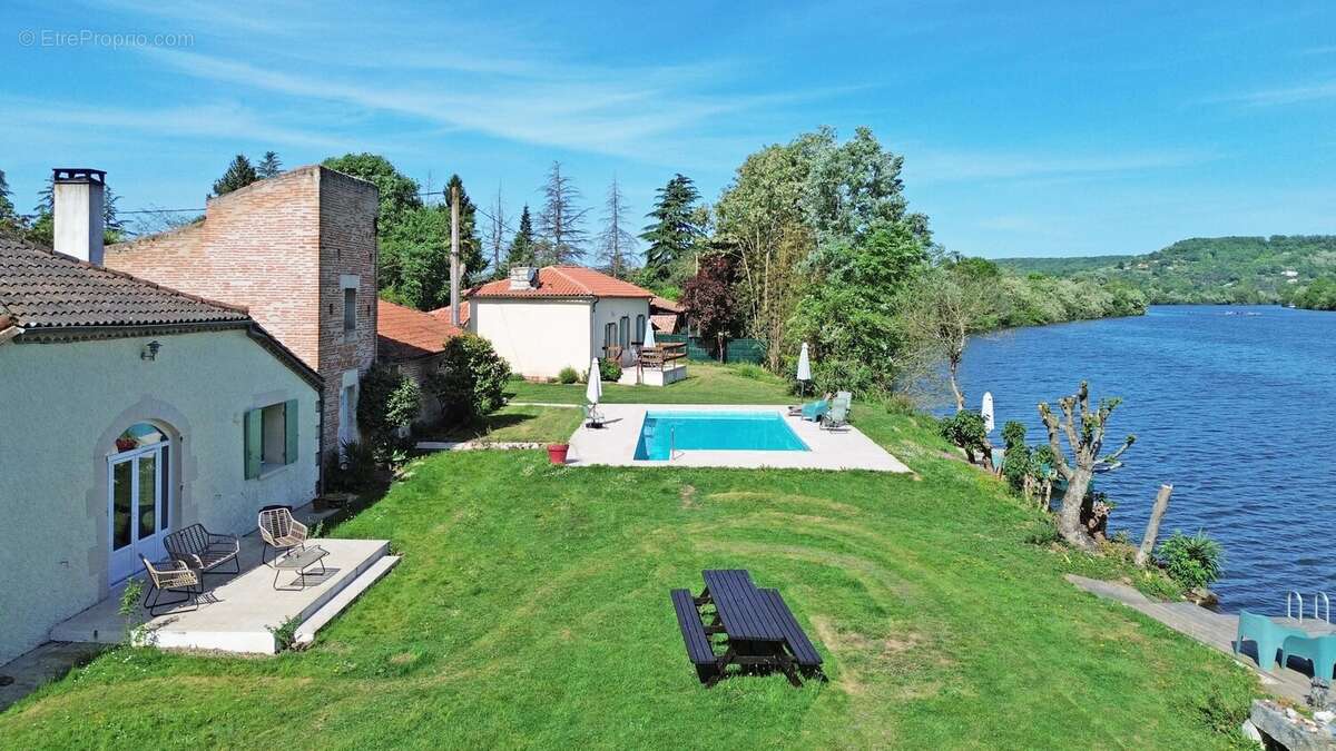 Propriété avec Gîtes au Bord de la Rivière Lot - photo 29