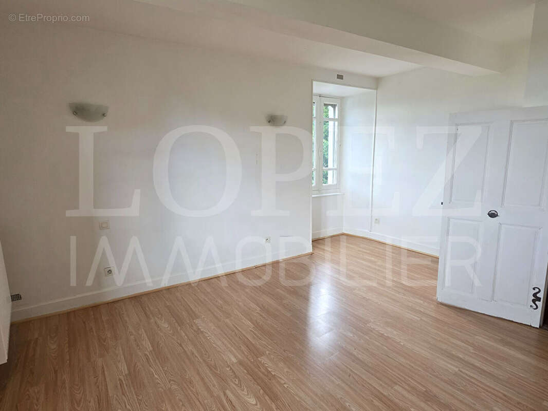 Maison à AIGUEFONDE