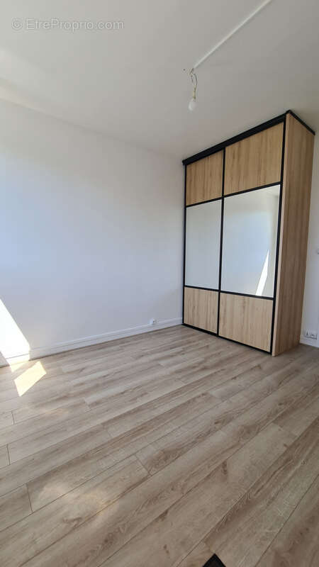 Appartement à BURES-SUR-YVETTE