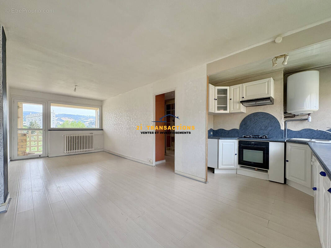 Appartement à SAINT-ETIENNE