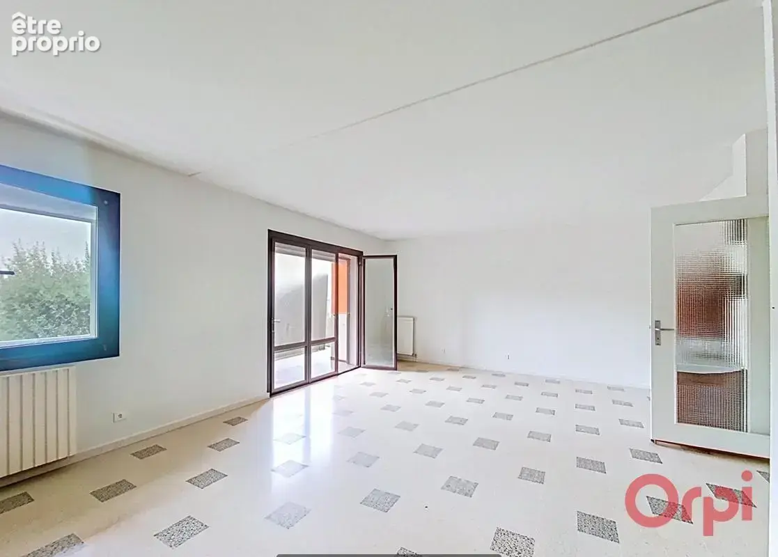 Appartement À Vendre - photo 3