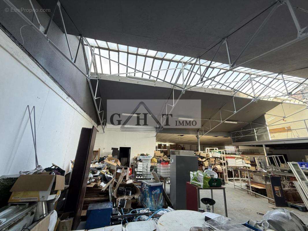 Commerce à MONTREUIL
