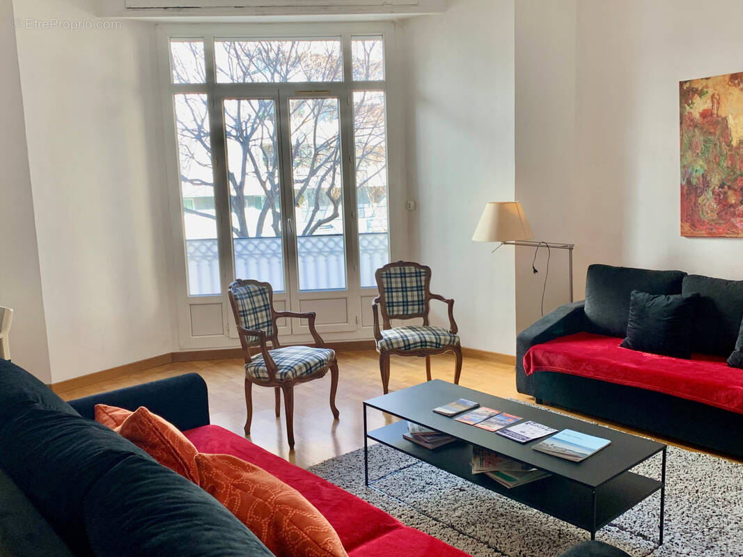 Appartement à MARSEILLE-5E