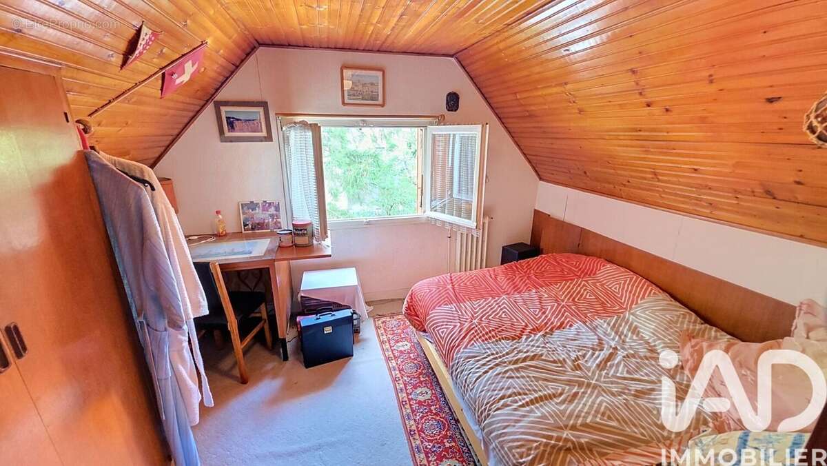 Maison 80 m² à Saint-Jean-De-La-Ruelle  - photo 8