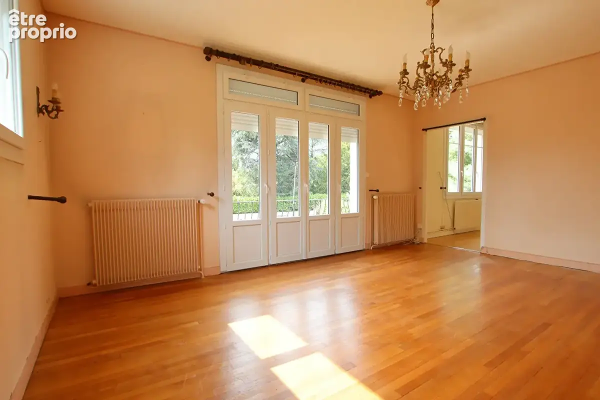 Maison à Niort au calme avec beau terrain et sous-sol - photo 9