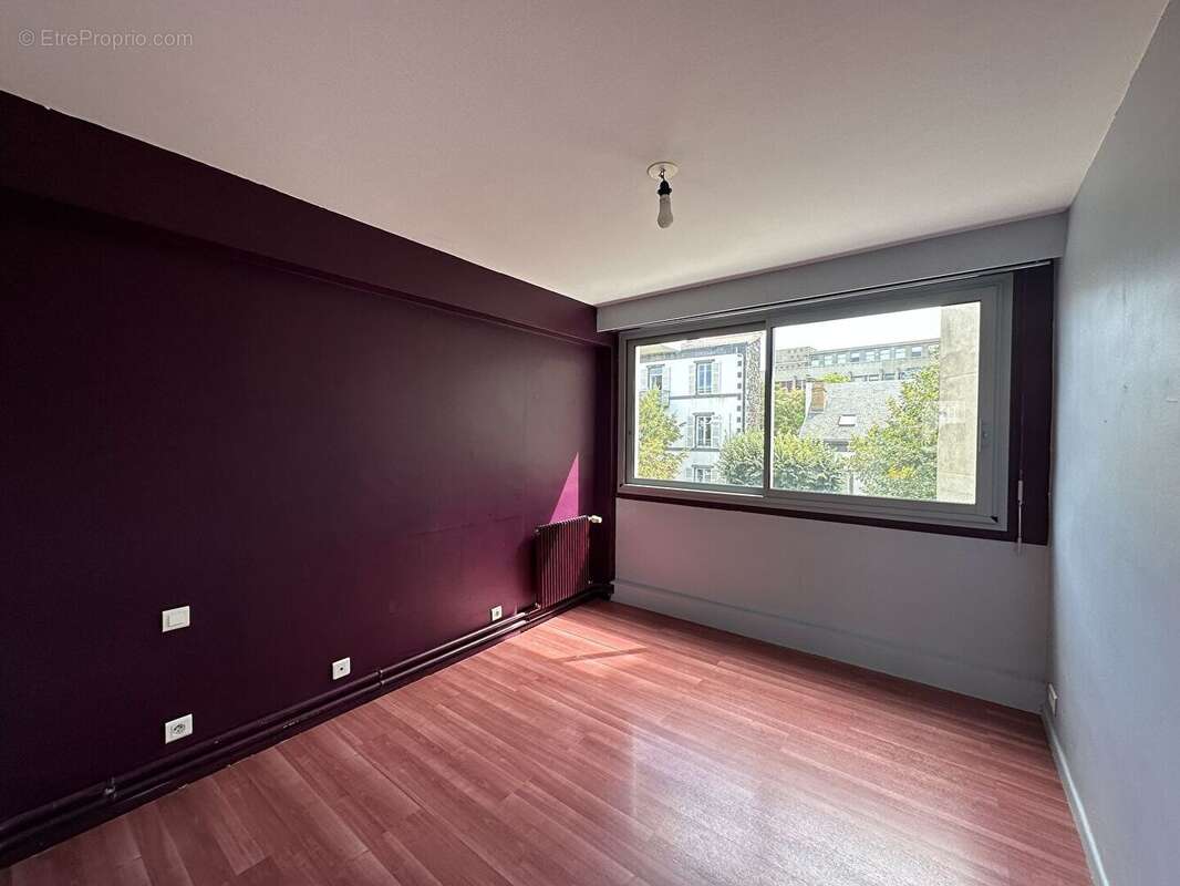 Grand T5 idéalement situé près du Jardin Lecoq et des facultés - photo 9