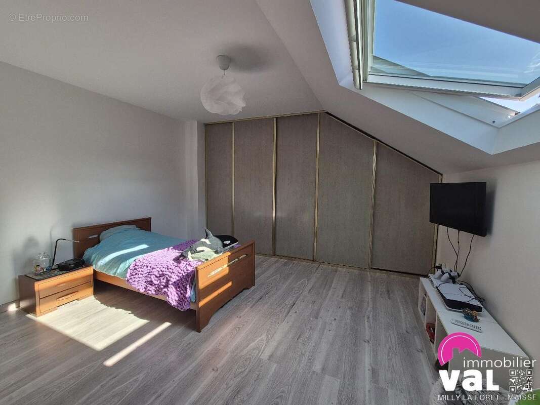 Maison 137 m² à La Ferte-Alais  - photo 12