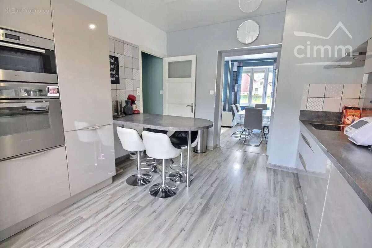 Maison à LA ROCHETTE