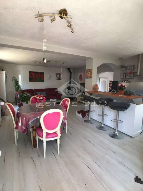 Maison à LE ROURET