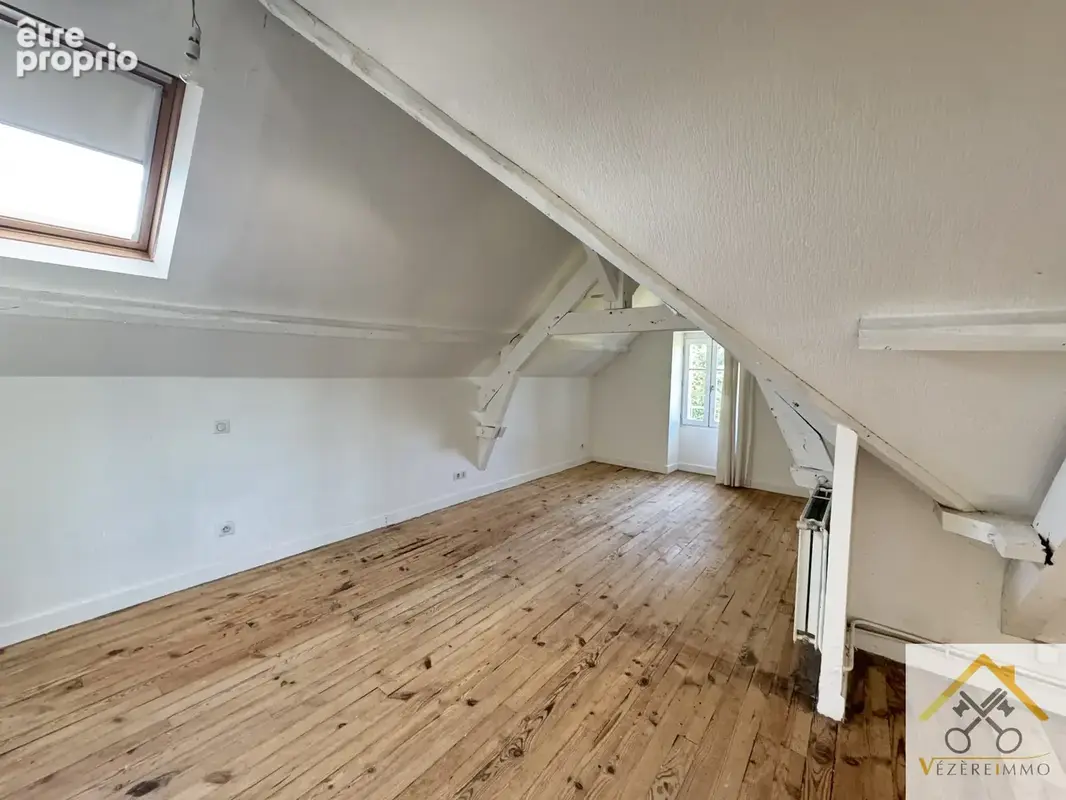 Maison bourgeoise en pierres en plein coeur de Saint Viance - photo 6