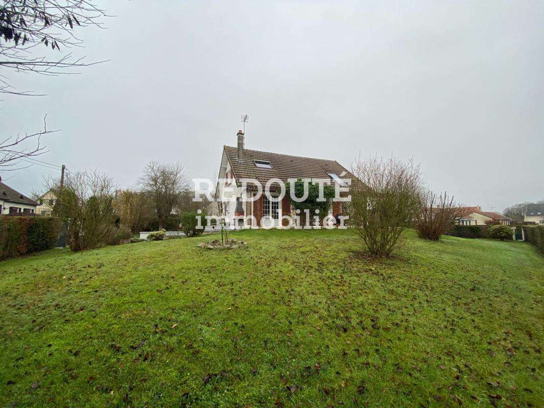 Maison à LE CHATELET-SUR-RETOURNE