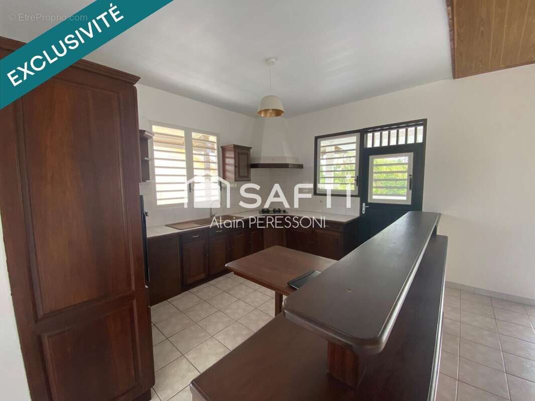 Maison 211 m² à Roura  - photo 5