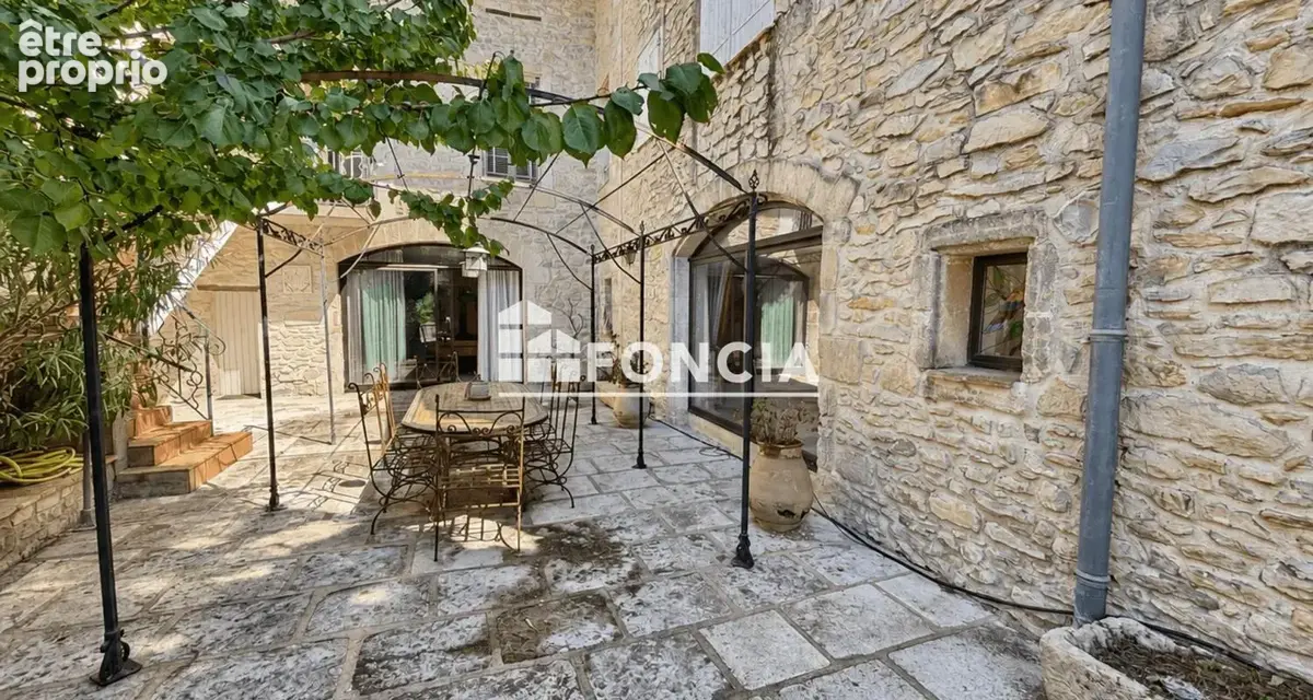 EXCLUSIVITE Magnifique maison de caractère au cœur de Clarensac – 332 m² – 5 chambres – garage – ascenseur - piscine - photo 3