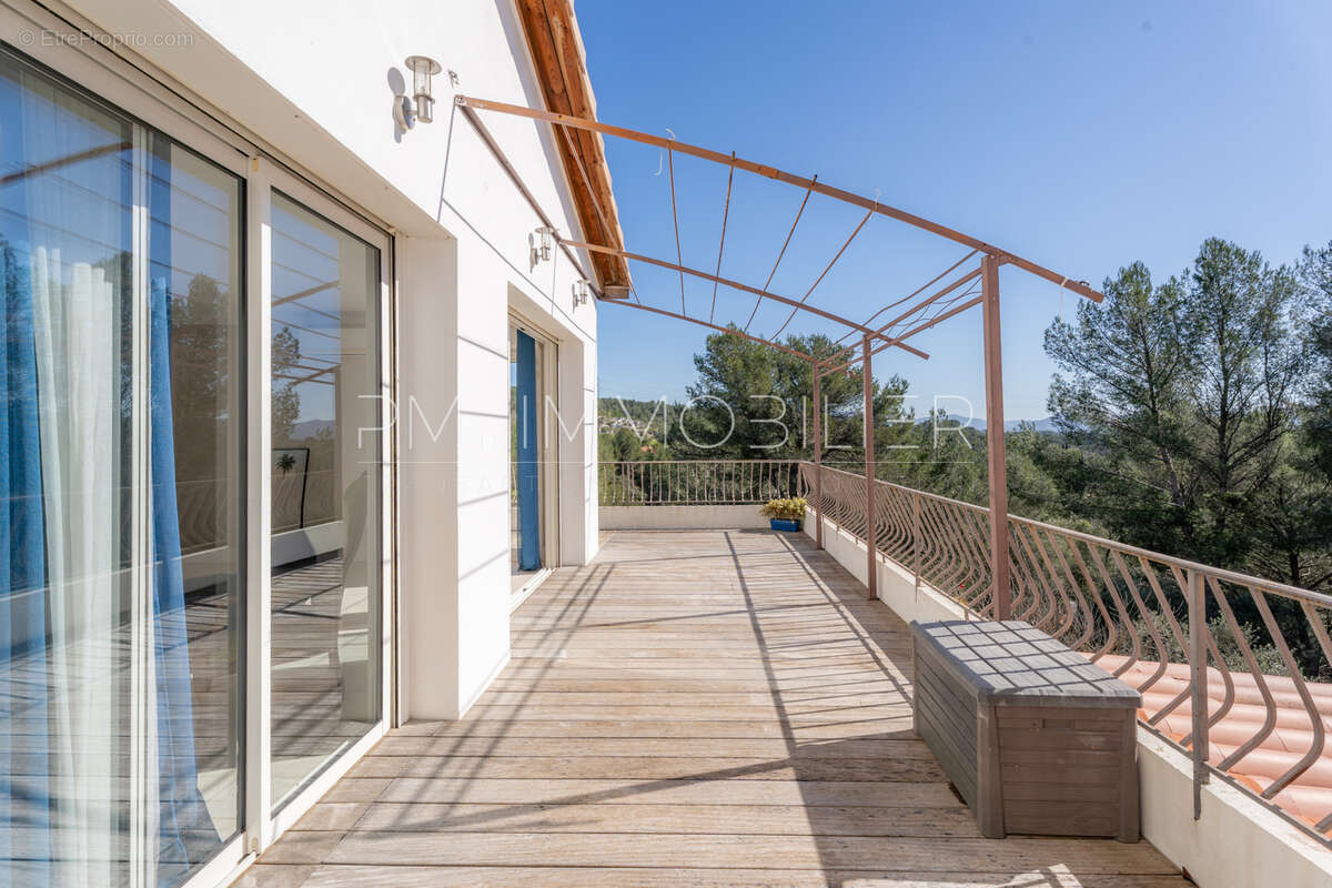 Appartement à MARSEILLE-12E