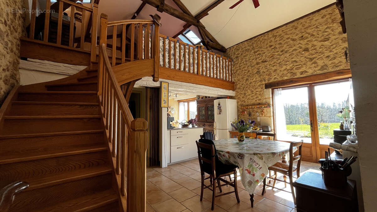 Charmante maison en pierres au cœur de la campagne - photo 6