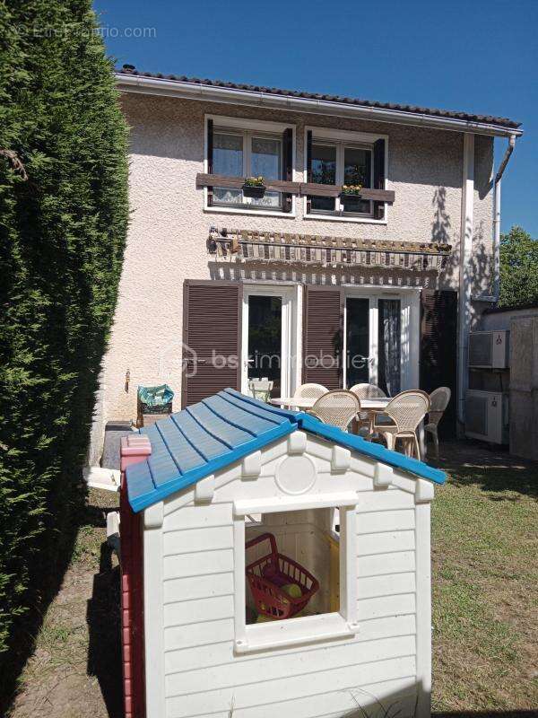 Maison à YERRES