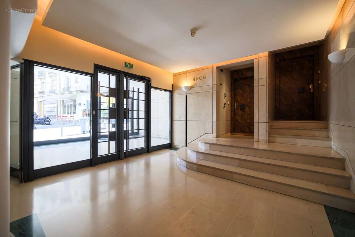 Appartement à PARIS-18E