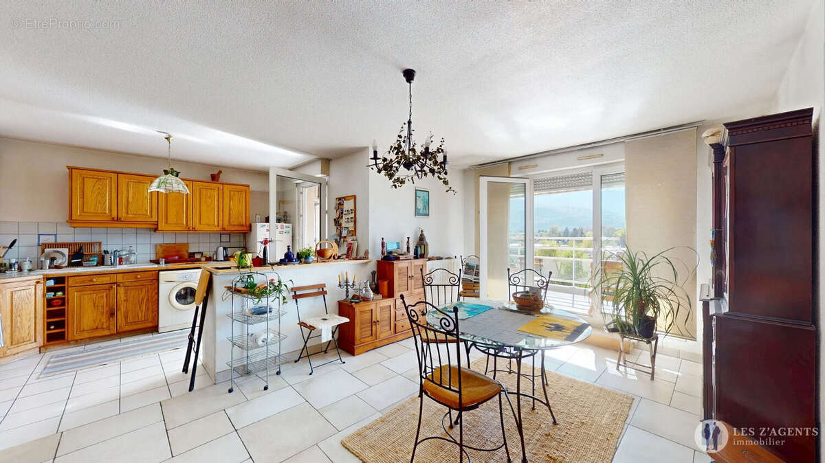 Appartement à SAINT-MARTIN-D'HERES