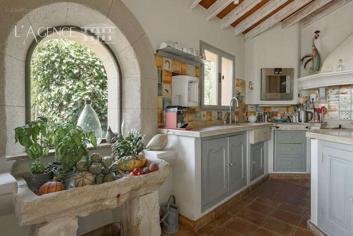 Maison à PELISSANNE