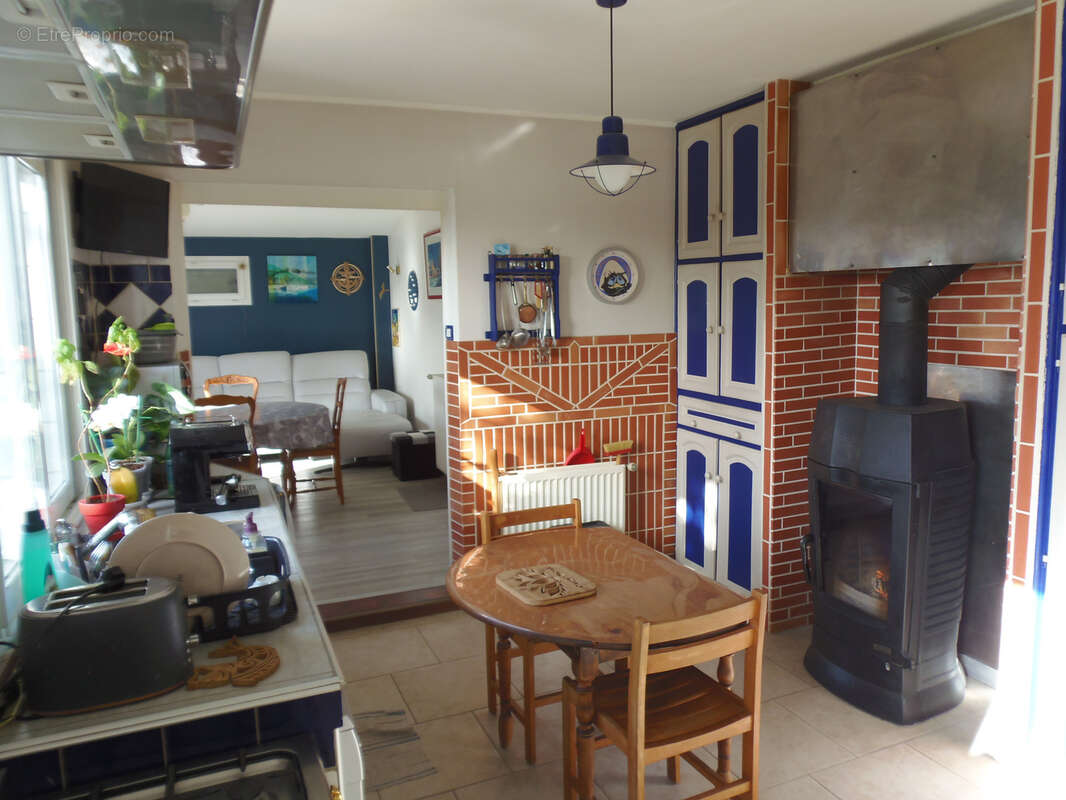 Maison à CHENAC-SAINT-SEURIN-D'UZET