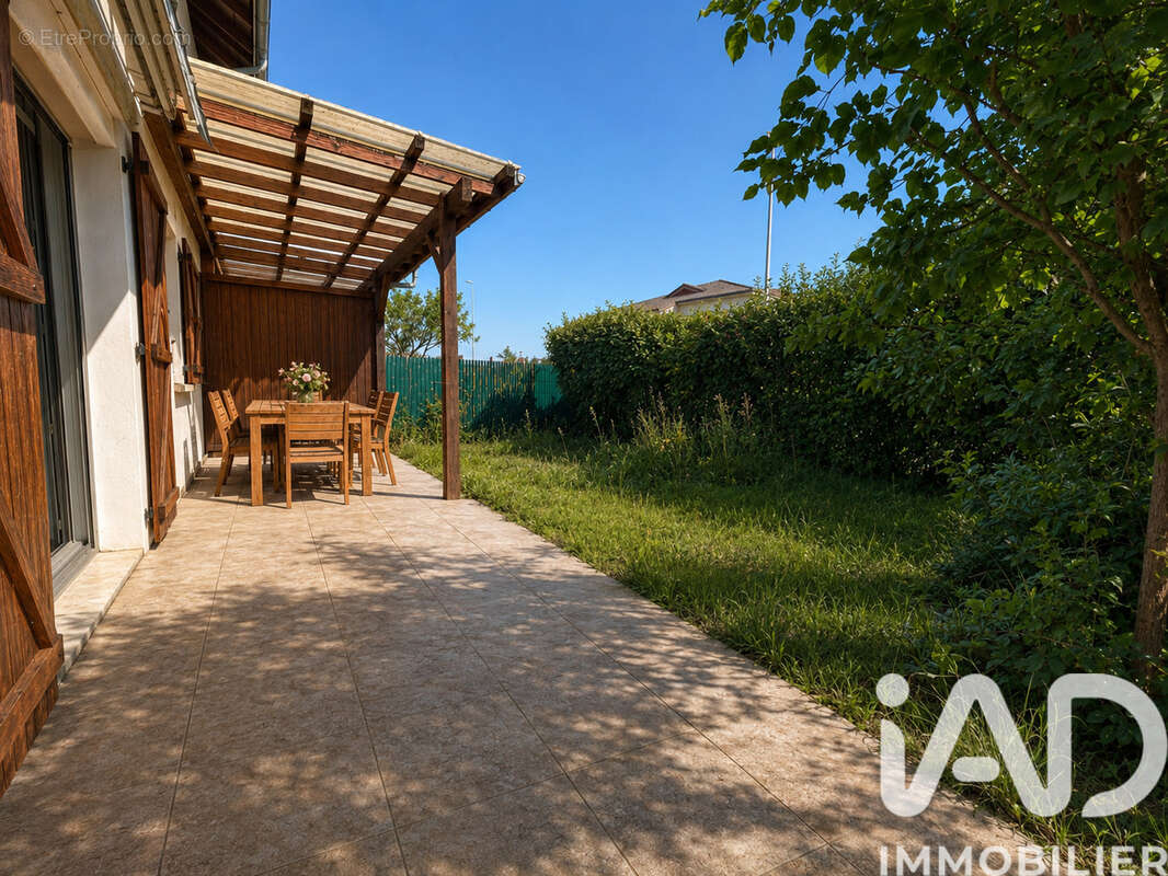Photo 2 - Maison à VILLE-LA-GRAND
