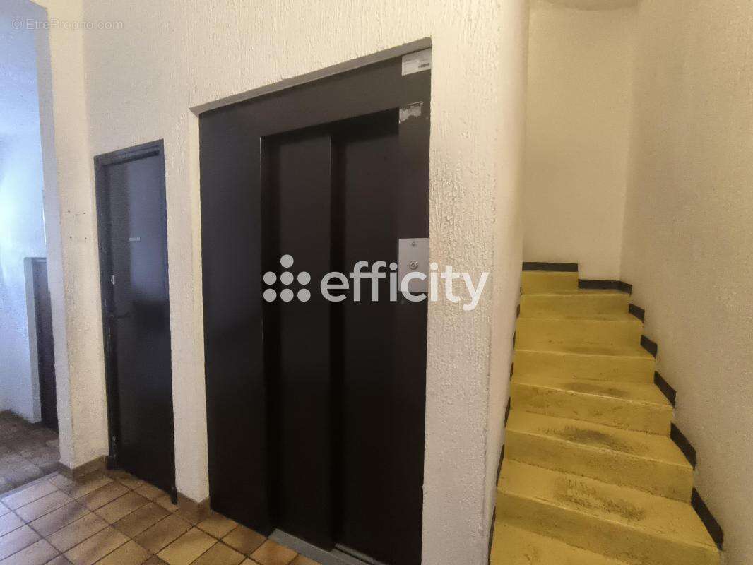 Appartement 573 m² à Frejus  - photo 3