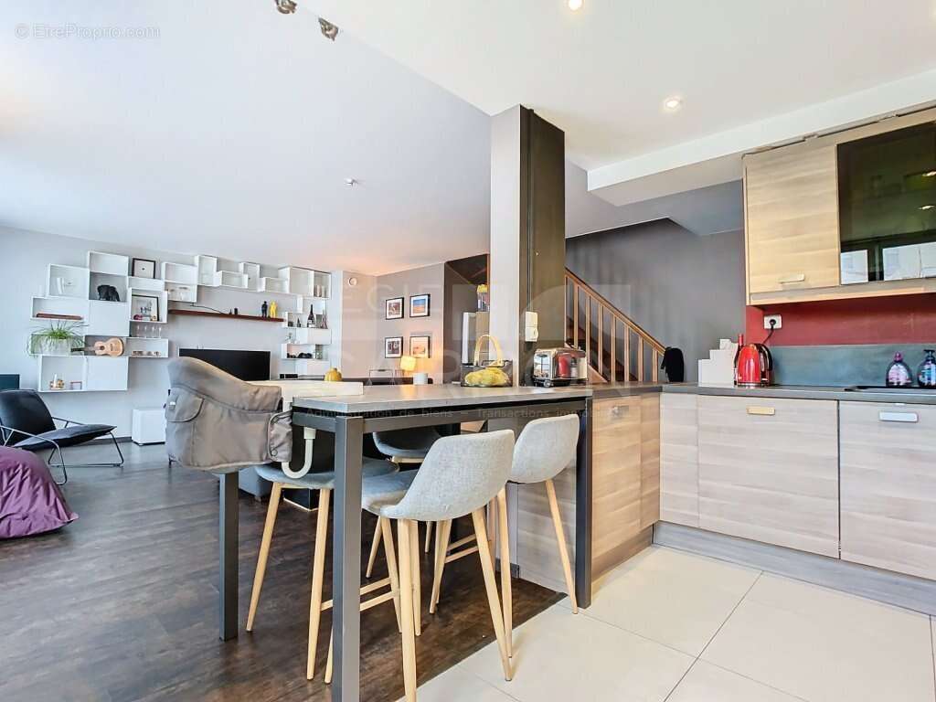 Lyon 8 proche parc blandan t4 duplex dernier etage terrasse 18m² 419000€ - photo 10