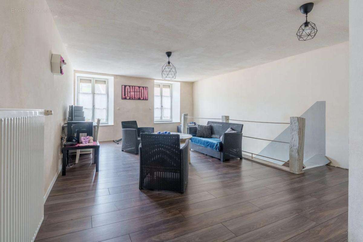 Maison à VAL-DE-MEUSE