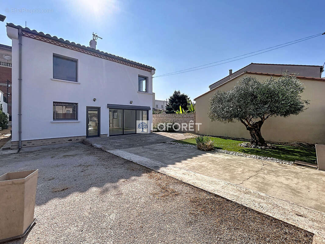 Perpignan Maison contemporaine  -147 m² - 4 faces - Terrain traversant de 500 m² - photo 2
