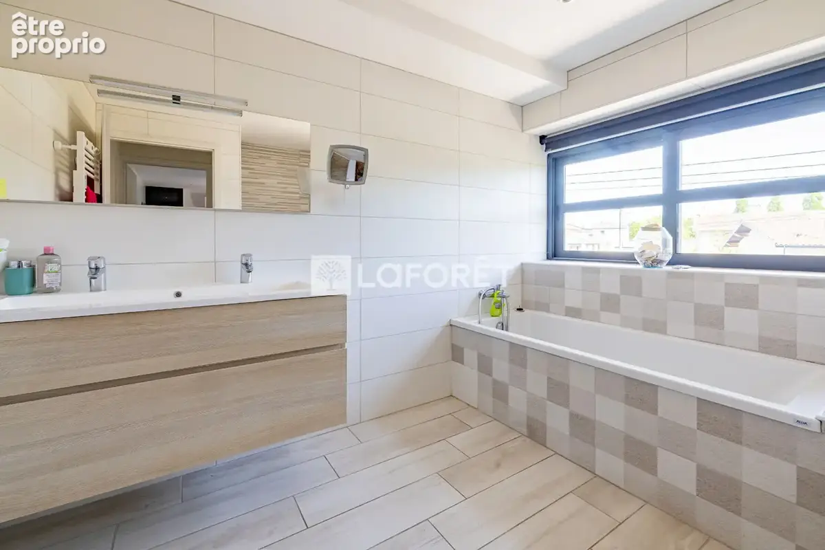 Villa Bourg En Bresse 6 pièces 150 m2 - photo 11