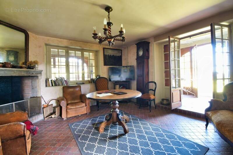 EXCLUSIVITE / Propriété rare / 63160 Glaine Montaigut - photo 18