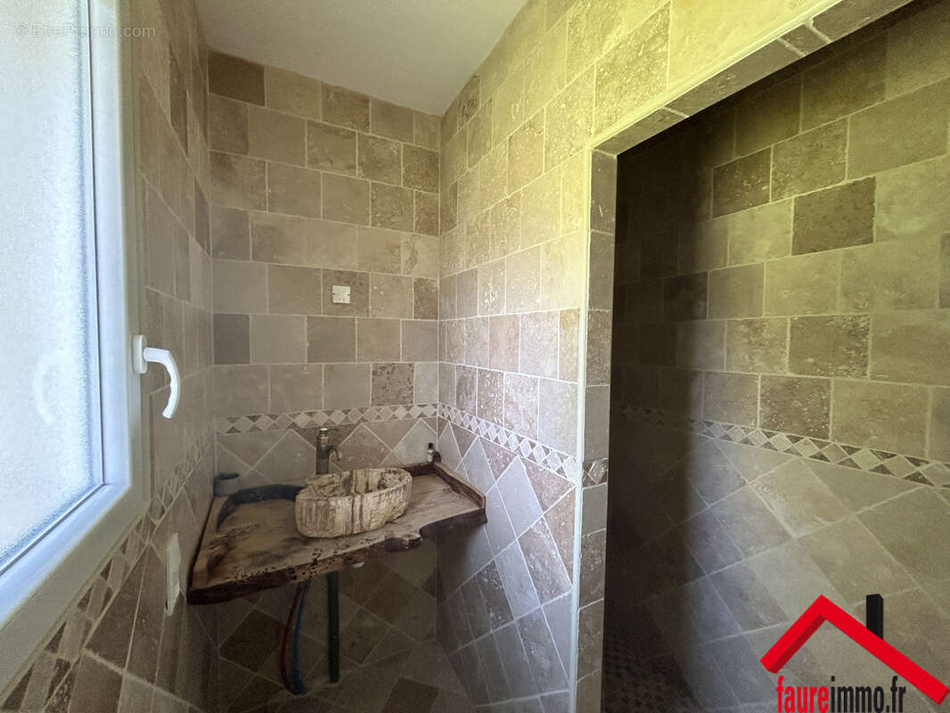 Maison à TERRASSON-LAVILLEDIEU