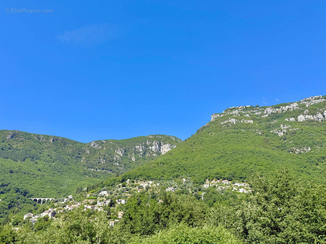Maison à TOURRETTES-SUR-LOUP