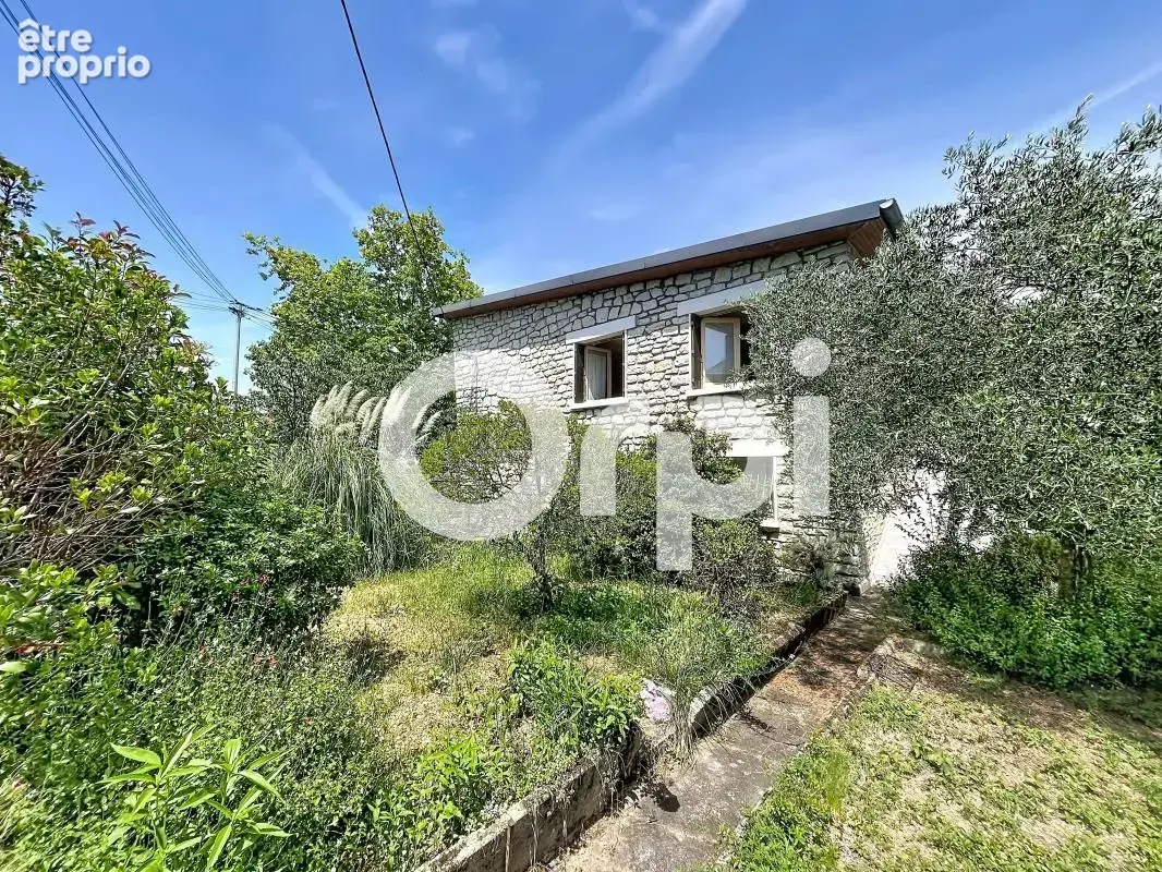 Maison en pierres a renover secteur ouest - photo 11