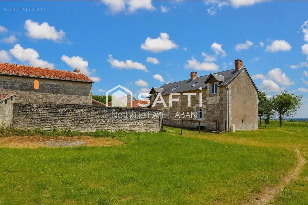 Photo 2 - Maison à SAINT-GERVAIS-LES-TROIS-CLOCHERS