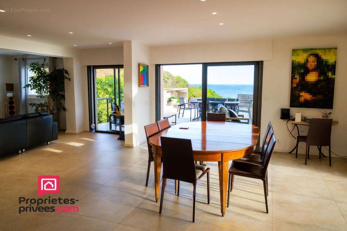 Maison à LES ISSAMBRES