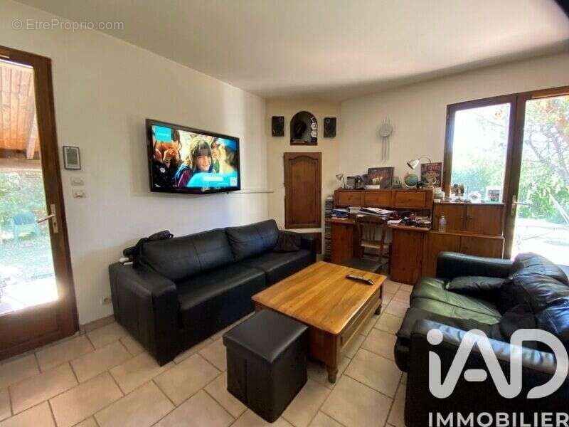 Maison 112 m² à Puymeras  - photo 4
