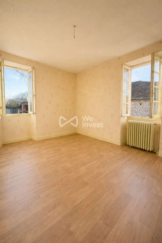 Maison à PUYLAROQUE