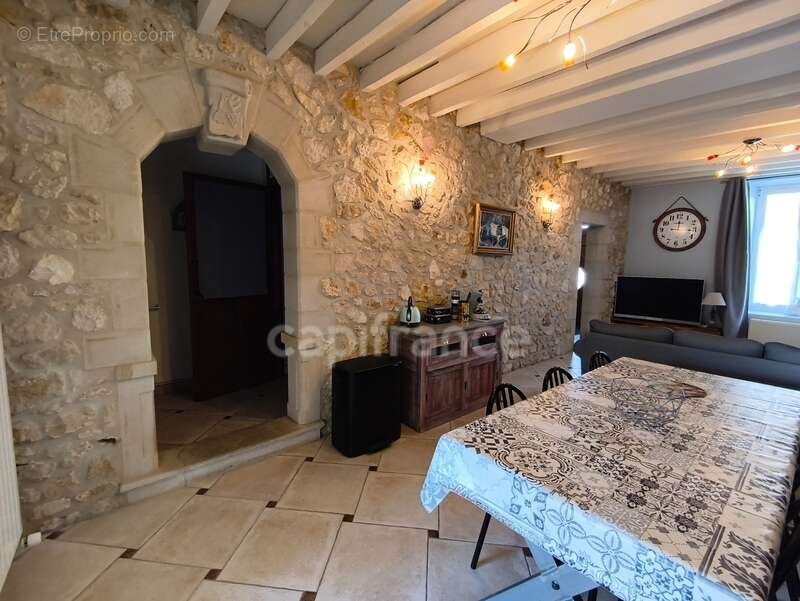  RARE À LA VENTE – Propriété d’exception avec piscine et fort potentiel  - photo 11
