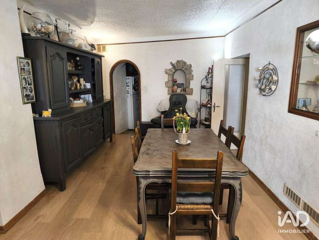 Photo 7 - Commerce à PONT-DE-BARRET