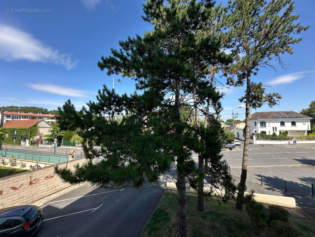 Appartement à TINQUEUX